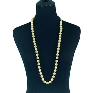 Hong Kong vintage ivory pearls 0.5” ivory necklace length 35.5”